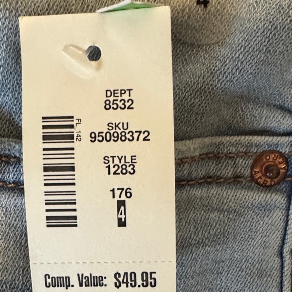 NWT Aeropostale Light Blue Rolled Hem Denim Shorts - Picture 4 of 5